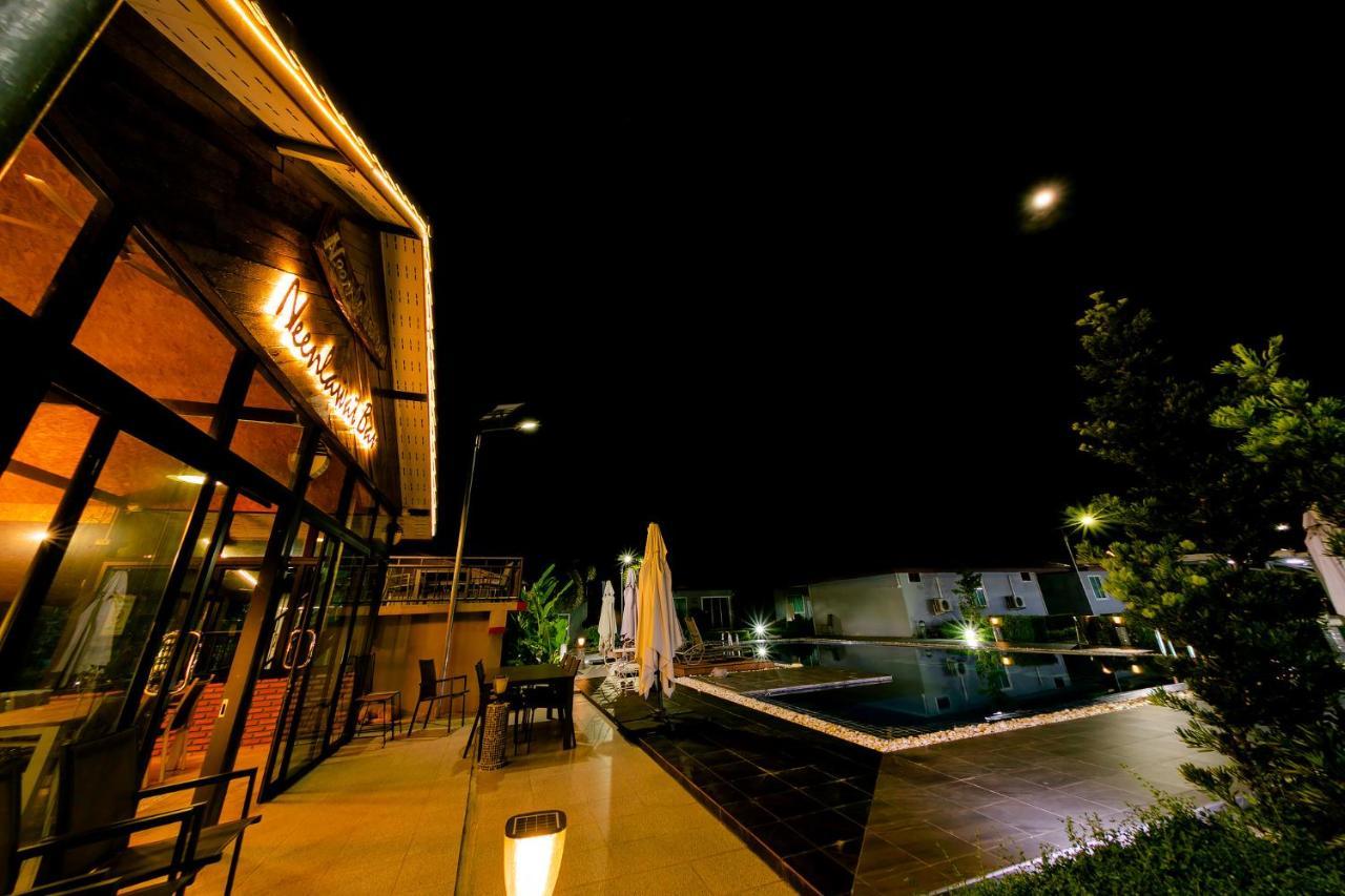 Neenlawat Riverside Surat Thani Exterior foto