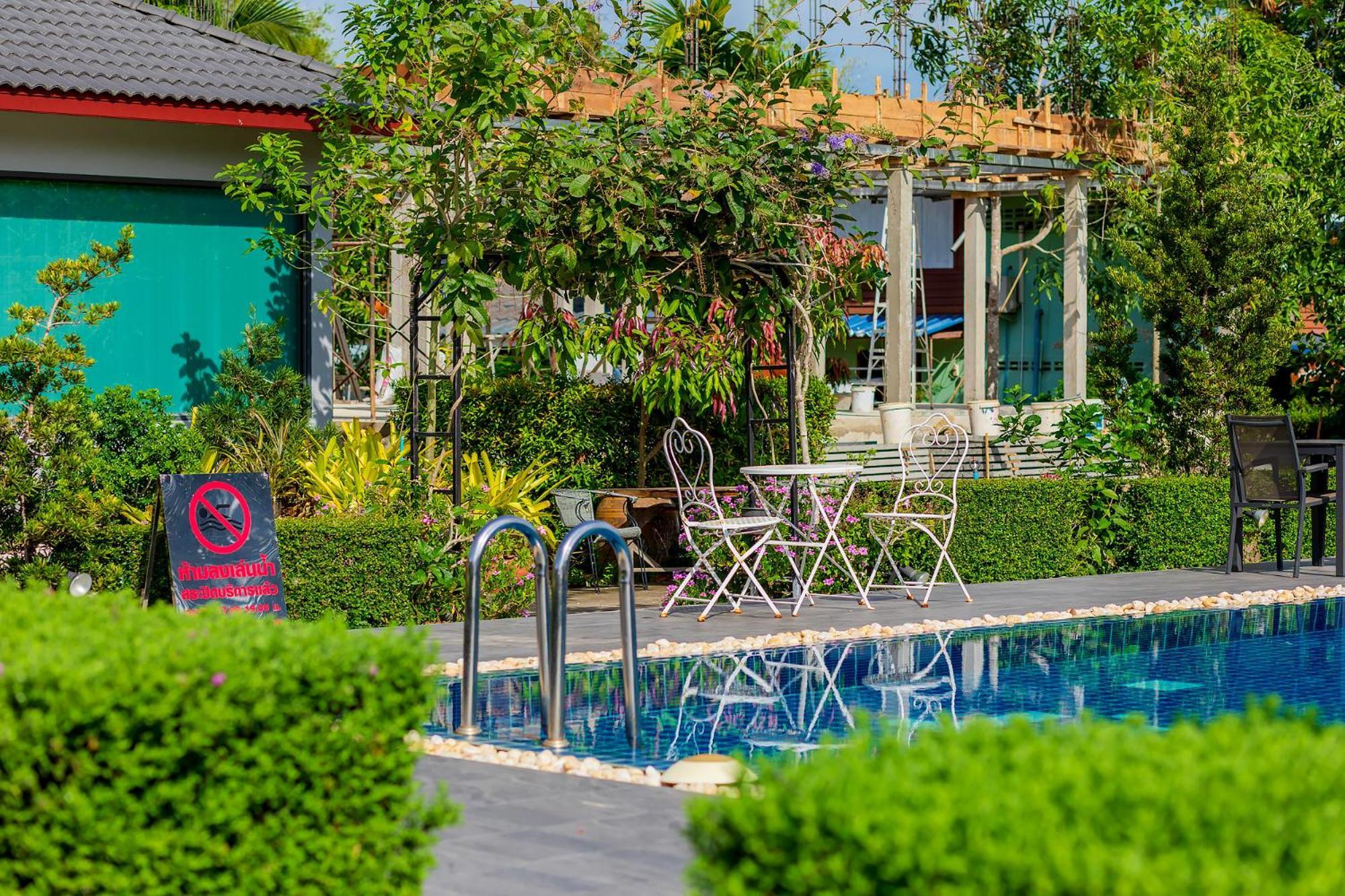 Neenlawat Riverside Surat Thani Exterior foto